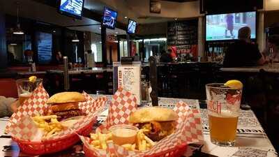 Legend's Pub & Grill