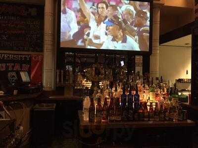 Legend's Pub & Grill