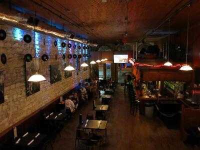 Old School Bar And Grill