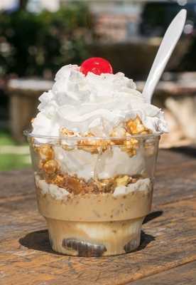 Curly's Frozen Custard