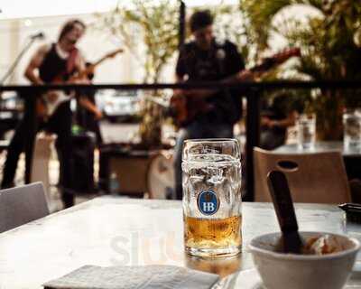 Independent Bar And Cafe