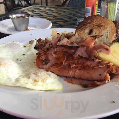 Bread Winners Cafe & Bakery - Inwood Village