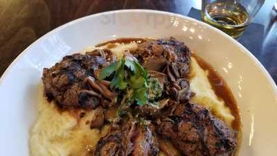 Abby Lane Food & Spirits