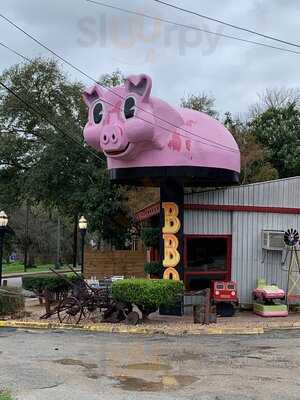 Augie's Barbed Wire Smokehouse