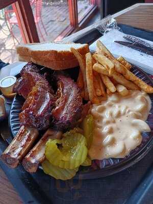 Augie's Barbed Wire Smokehouse