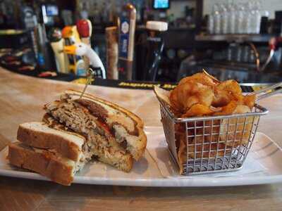 Keystone Bar & Grill Clifton