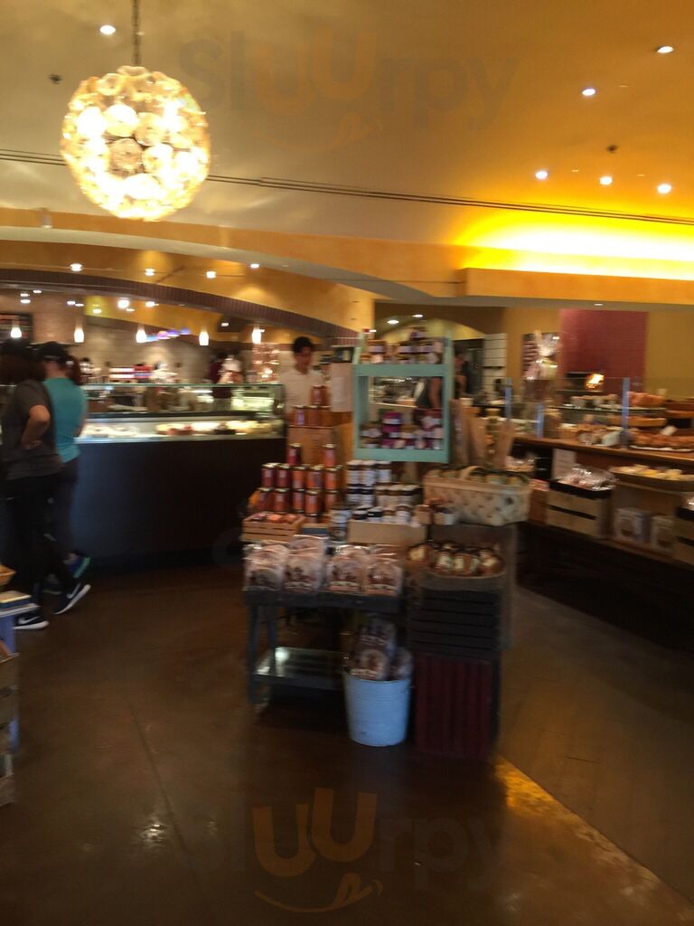 Alon's Bakery & Market At Park Place