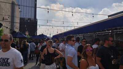 Billy's Sports Bar & Lounge Rooftop