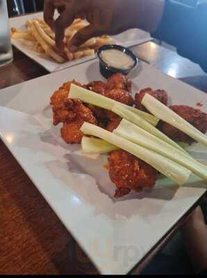 Billy's Sports Bar & Lounge Rooftop