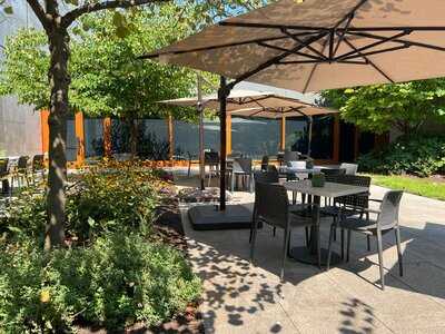 The Garden Restaurant At The Barnes Museum