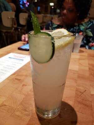 Zinburger Wine & Burger Bar