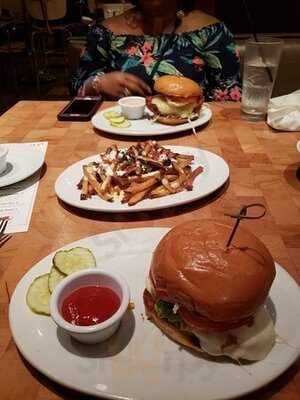 Zinburger Wine & Burger Bar