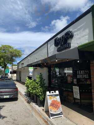 Doggi's Arepa Bar - Coral Way
