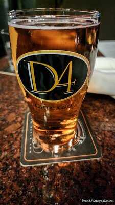 D4 Irish Pub & Cafe