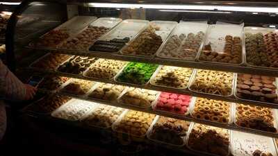 F. Monteleone Bakery