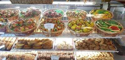 F. Monteleone Bakery