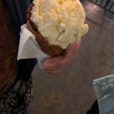 Shug's Soda Fountain & Ice Cream