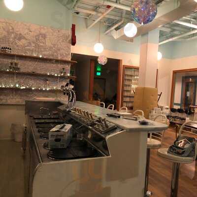 Shug's Soda Fountain & Ice Cream