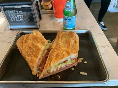 La Segunda  Bakery And Cafe