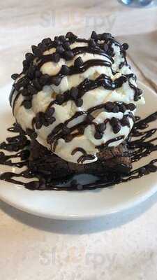 Ghirardelli Ice Cream & Chocolate Shop