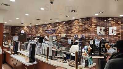 Ghirardelli Ice Cream & Chocolate Shop