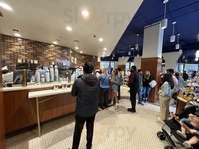 Ghirardelli Ice Cream & Chocolate Shop