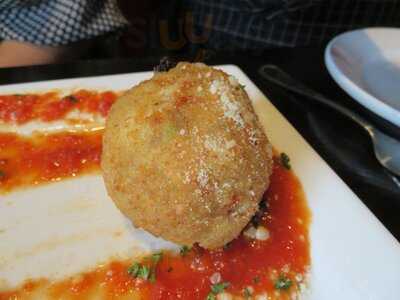 Vito's Sicilian Pizzeria & Ristorante