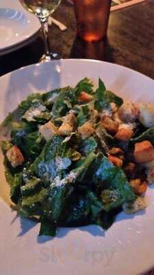 Giovanni's Italian Kitchen