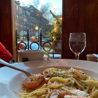 Florentine Cafe Bar & Bistro