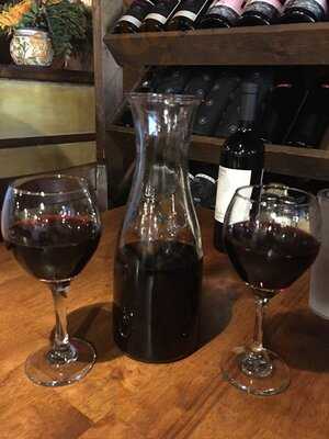 Gino's Bar & Restaurant