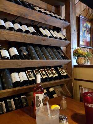 Gino's Bar & Restaurant