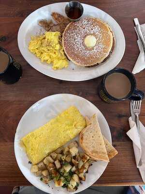 Honey Honey Cafe & Crepery