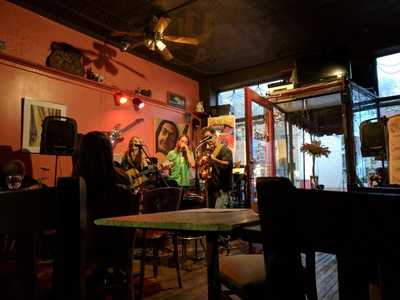 Starving Artist Cafe & Gallery