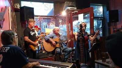 Starving Artist Cafe & Gallery