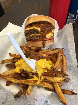 Chubz Famous Chiliburgers