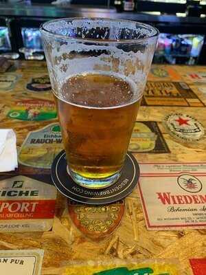 Cold Beers And Cheeseburgers