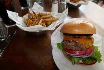 Stripburger & Chicken