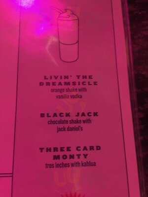 Stripburger & Chicken