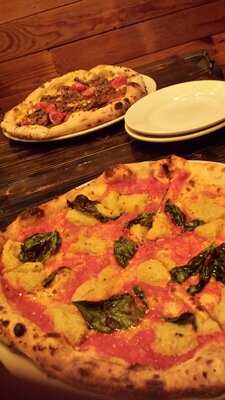 Pizzeoli Wood Fired Pizza