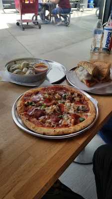 Mutz Fast. Fresh. Italian.