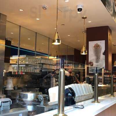 Disney Studio Store & Ghirardelli Soda Fountain