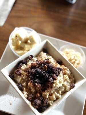 Richmond On Broad Cafe