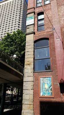 The Owl 'n Thistle Irish Pub And Restaurant