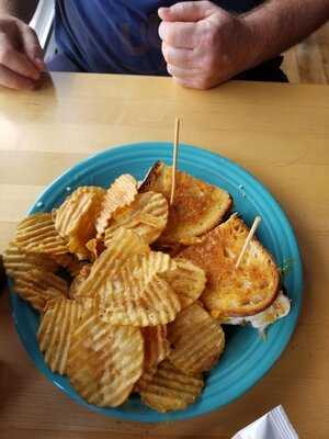 Melt Bar And Grilled