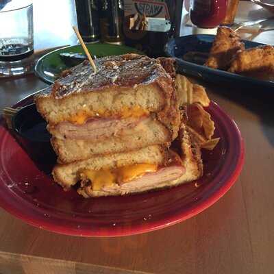 Melt Bar And Grilled