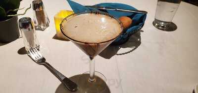 Blue Wave Bar & Grill