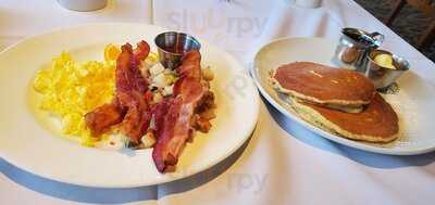 Blue Wave Bar & Grill