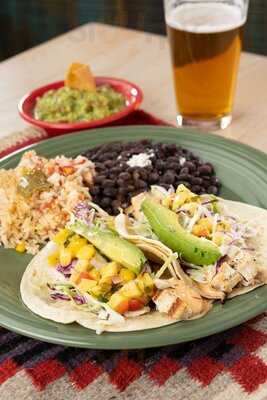 Dos Coyotes Border Cafe