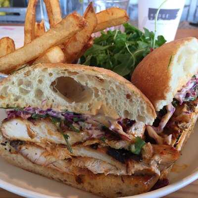 Hedge Row American Bistro