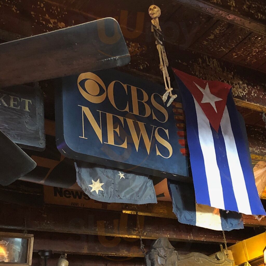 Molly's At The Market